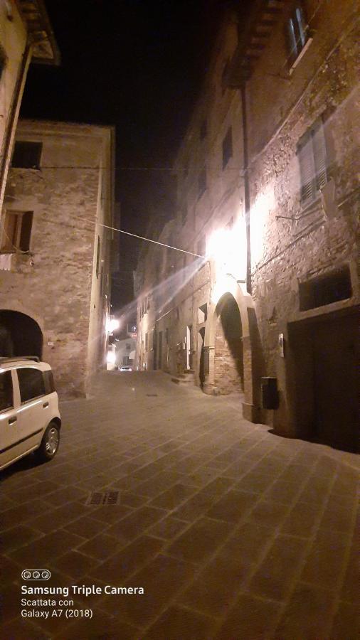 Il paradiso sopra le nuvole Peccioli Esterno foto