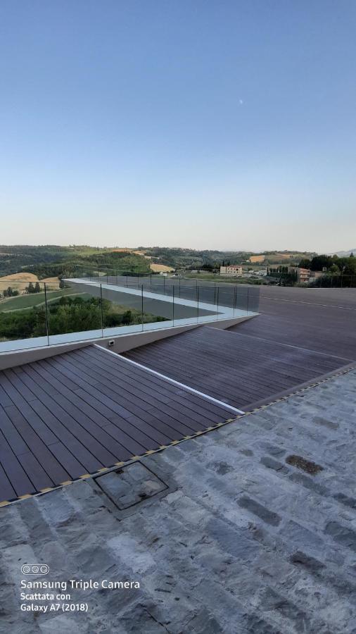 Il paradiso sopra le nuvole Peccioli Esterno foto