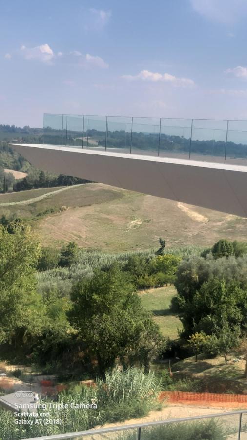 Il paradiso sopra le nuvole Peccioli Esterno foto